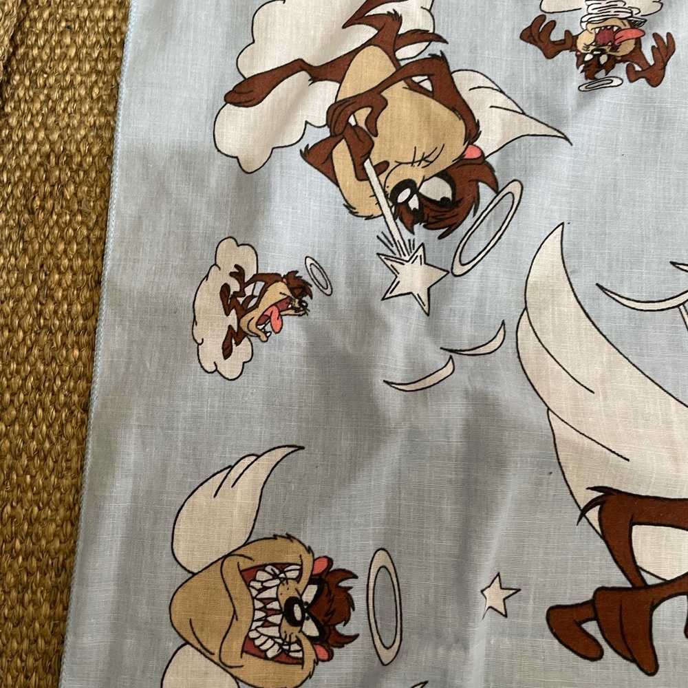 Vintage 1990s Looney Tunes Tasmania Devil Bandana - Picture 3 of 7